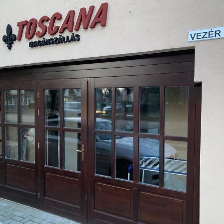 Toscana Debrecen Exterior foto