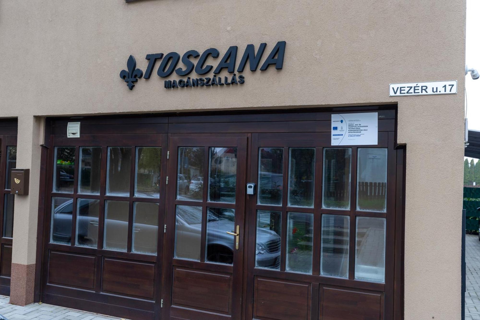 Toscana Debrecen Exterior foto